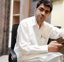 Dr. Ali Zeeshan